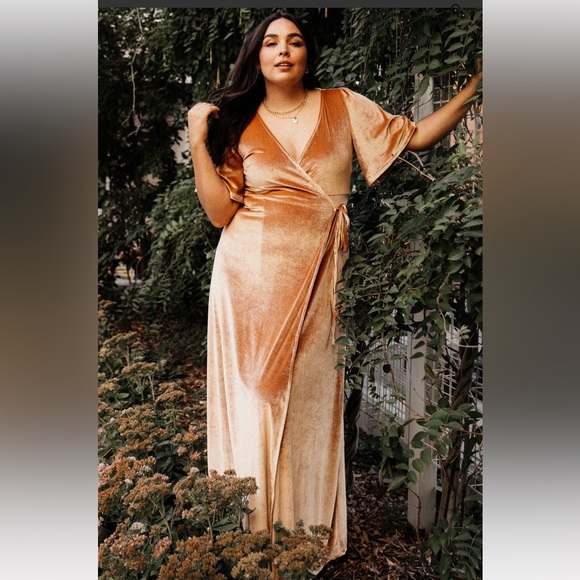 EUC Baltic Born Meghan Velvet Wrap Dress - Picture 3 of 12